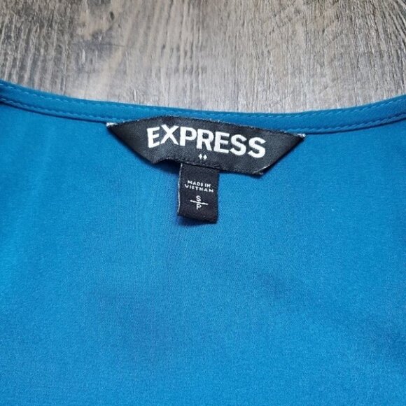 Express Blouse - Picture 3 of 4
